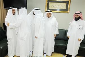 النومس يتلقى التهاني من قياديي الوزارة﻿