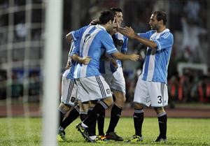 فرحة لاعبي الارجنتين بالفوز على نيجيريا	 افپ﻿