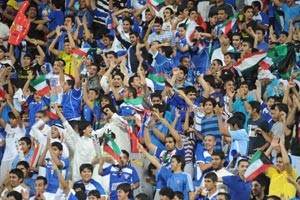 جمهور غفير احتشد في ستاد الصداقة والسلام