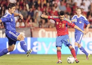 دافيد فيا تالق امام ليشتنشتاين وقاد اسبانيا للفوز والتاهل لـ يورو 2012 	افپ﻿
