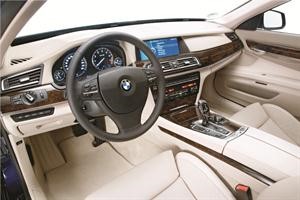 «العجائب السبع» في «BMW» الفئة السابعة