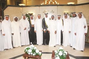 عبدالله الرويشد وماجد الشطي يباركان
