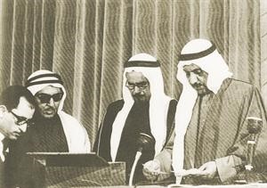 الراحل في احدى اللقطات