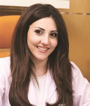 سارة دمشقية
