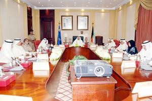 وزير الداخلية الشيخ احمد الحمود مترئسا الجلسة﻿