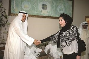 الزميلة عائشة الجلاهمة تبارك للشيخ سلمان الحمود﻿