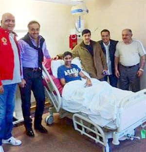 فواز الحساوي يطمئن على العيدان بوجود كميل وخليل وحمادة ووالد اللاعب
