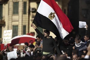 معهد واشنطن يتوقع ثورة جديدة للمصريين: الأوضاع مرعبة