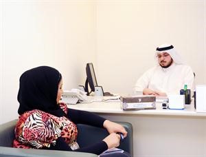الصقعبي متحدثا الى الزميلة الاء خليفة﻿