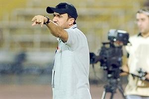 المدرب الاماراتي علي ابراهيم لم يهدا وكان دائم التوجيه للاعبيه