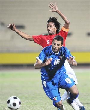 لاعب الازرق والتضامن حمد امان نفد من الايقاف بتسجيله في كشوفات القادسية﻿