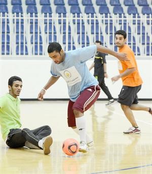 محاولة لتخطي حارس المرمى للتسجيل ﻿