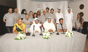 خالد الروضان وطلال الياقوت وسعود المسفر ومايك مبلتع واحمد الحيدر وفريق القايلة اثناء المؤتمر الصحافي متين غوزال