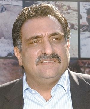 عزمي بشارة