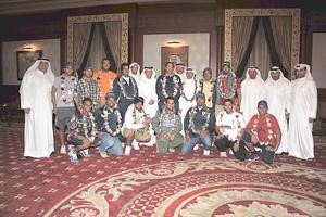 الشيخ احمد الداود يتوسط اعضاء الوفد ومستقبليهم	قاسم باشا﻿