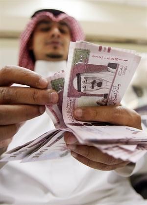 الاقتصاد الخليجي سيحقق ارقام نمو جيدة في 2012﻿