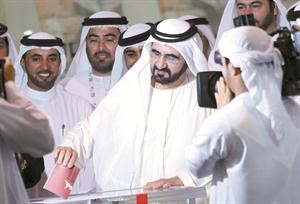 الشيخ محمد بن راشد ال مكتوم نائب رئيس الامارات العربية المتحدة وحاكم دبي يدلي بصوته في انتخابات المجلس الوطني الاتحادي						 رويترز﻿