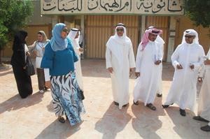 بعد انتهاء زيارته المفاجئة لثانوية ام الهيمان للبنات﻿