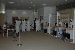 حضور ضعيف من طلبة التطبيقي للتصويت وتبدو اجهزة التصويت الالكتروني
