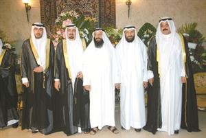 دعلي العمير وعبداللطيف المليفي يباركان﻿