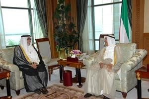 صاحب السمو الامير الشيخ صباح الاحمد مستقبلا رئيس مجلس الامة بالانابة عدنان عبدالصمد﻿