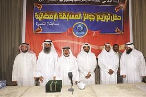 دخالد السلطان وممثل وزارة التجارة والزميل يوسف عبدالرحمن وداحمد الكوس