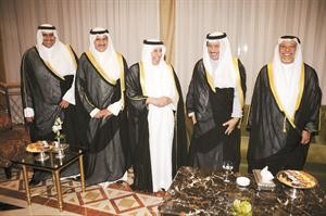 الشيخ علي الجراح والشيخ جابر المبارك والسفير السعودي دعبدالعزيز الفايزوضاري العجران