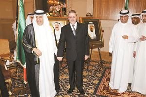 السفير العراقي مهنئا