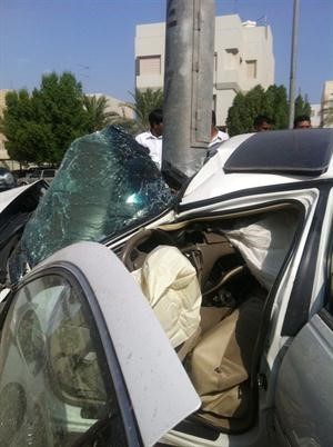 السائق خرج دون تدخل الاطفاء من السيارة﻿