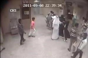 مقطع الاعتداء على مواطن وزوجته في «العدان» يحيل عسكرياً إلى الاختصاص لتقاعسه عن الواجب