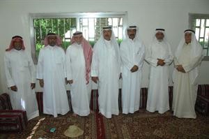 من اليسار فلاح الصواغ والنويعم وفهد ماضي وسلمان اللميع وراشد سعد وسعود بن فنيطل والزميل منصور الهاجري