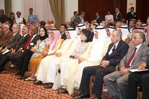 داماني بورسلي في مقدمة الحضور خلال ختام اعمال المجلس