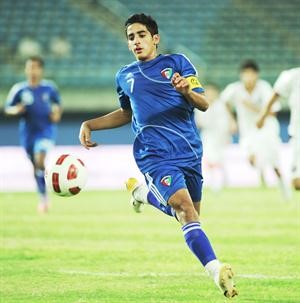 شاهين الخميس تالق امام المنتخب العماني﻿