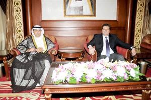 عبدالعزيز الماجد مرحبا بمساعد وزير العدل المصري المستشار عمر الشريف﻿