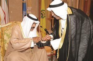سمو الشيخ نواف الاحمد يطلع على حصيلة الرحلة
