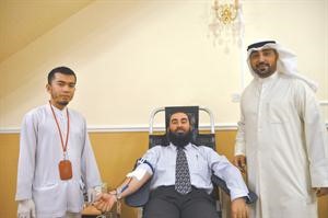 دعزمي يتبرع بدمه﻿