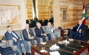 رئيس الحكومة نجيب ميقاتي مستقبلا وفدا نيابيا من البقاع الشمالي برئاسة النائب عاصم قانصوه محمود الطويل