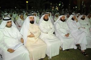مبارك الوعلان ودفيصل المسلم ودجمعان الحربش وفلاح الصواغ ودوليد الطبطبائي ومحمد الدلال خلال اعتصام الاربعاء﻿
