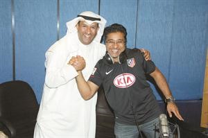 مايك مبلتع وطلال الياقوت باستديو البرنامج
