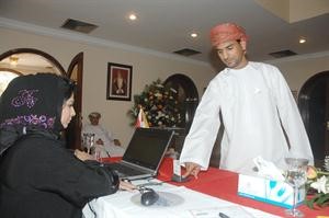 التاكد من بيانات الناخبين قبل الادلاء باصواتهم بواسطة التسجيل الالكتروني
