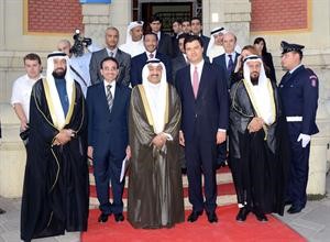 الرئيس الخرافي والوفد المرافق مع رئيس بلدية تيرانا
