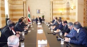 رئيس الحكومة نجيب ميقاتي مستقبلا وفدا من الهيئات الاقتصادية محمود الطويل