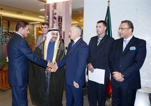 الرئيس جاسم الخرافي يقدم النائب فيصل الدويسان لنظيره الكوسوفي
