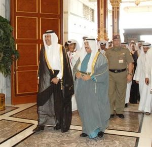 سمو الشيخ ناصر المحمد مرحبا بالشيخ حمد بن جاسم
