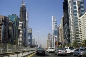 «الربيع العربي» يدفع بشركات عالمية لنقل مقارها إلى الإمارات 