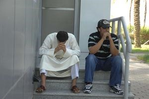 طالبان من المتضررين حالهما لا يحتاج الى وصف سعود سالم
