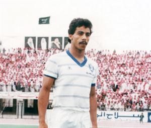 قائد منتخب السعودية السابق صالح النعيمة لبى الدعوة رغم ظروفه