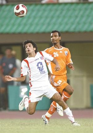 ناصر القحطاني: قيادة «العميد» للفوز بكأس الاتحاد الآسيوي وتحقيق الدوري الممتاز والانضمام للأزرق طموحاتي المقبلة