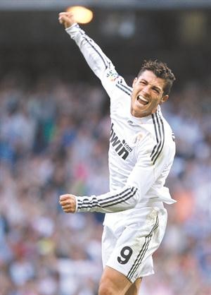 نجم ريال مدريد كريستيانو رونالدو يقود الملكي امام ريال بيتيس