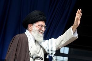 المرشد الاعلى للثورة الايرانية علي خامنئي خلال كلمته امس 	رويترز﻿
